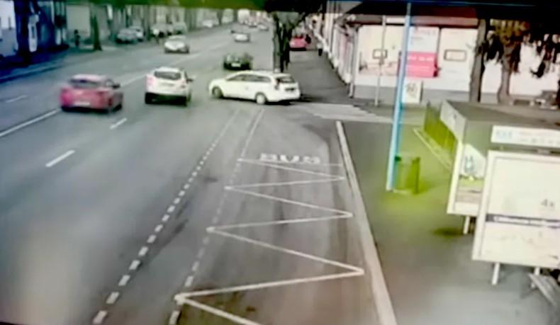 Imagini cu puternic impact emoțional! O cameră de supraveghere a surprins momentul accidentului mortal din Brașov. Video