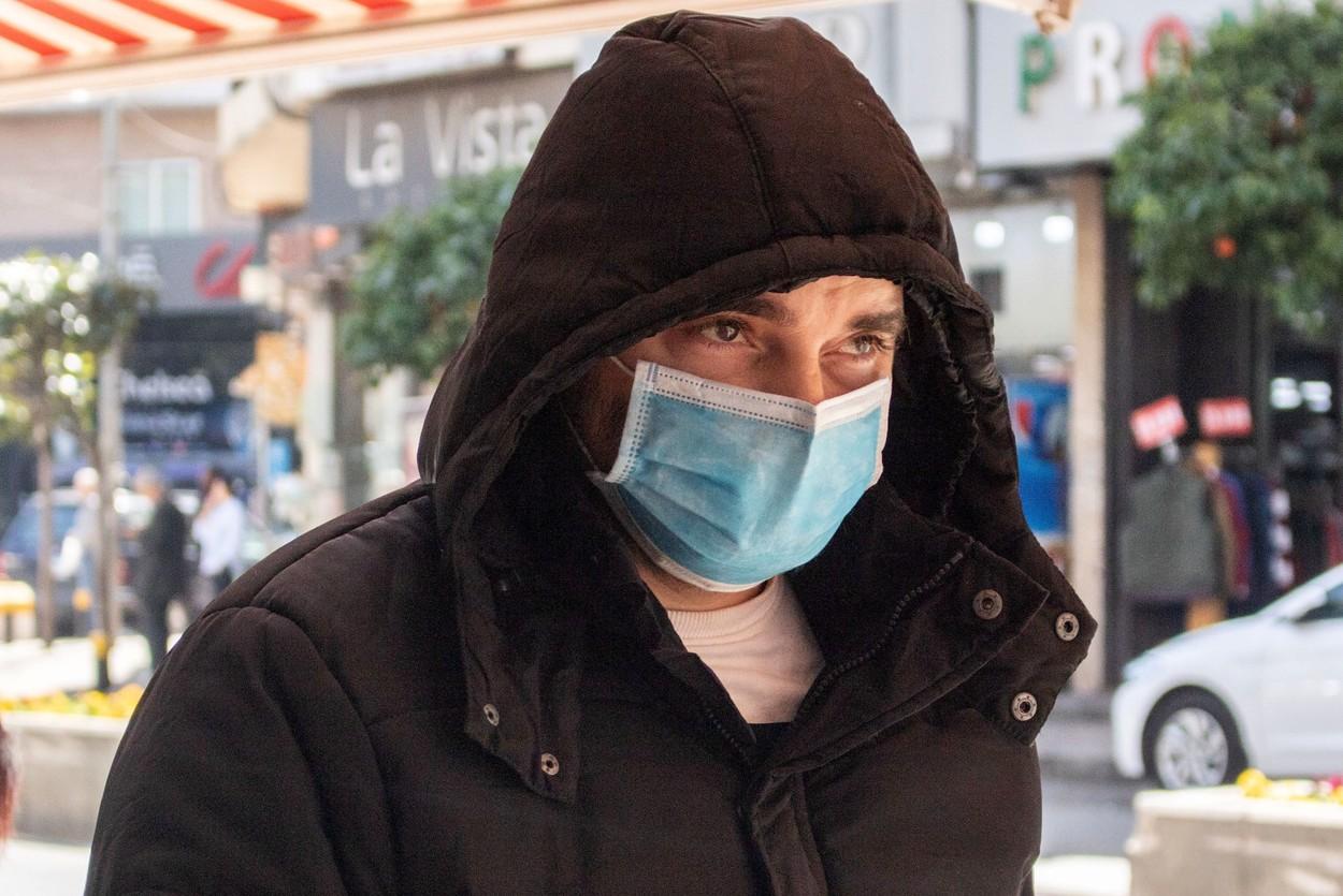 A crezut că nevasta lui s-a infectat cu coronavirus, așa că a luat o decizie uluitoare! Nici polițiștilor nu le-a venit să creadă ce i-a făcut!