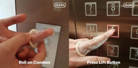 Prezervativul: produs pe cale de dispariție? Oamenii au început să-l folosească, pe degete, cu scopul de a se feri de coronavirus