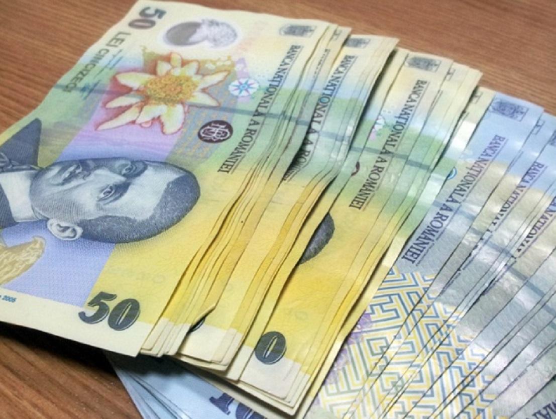 Pensiile și alocațiile, aduse de poștași cu echipament special, măşti, mănuşi şi ochelari de protecţie