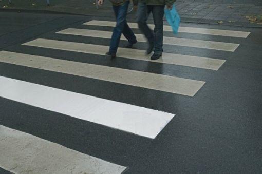 Atenție pietoni, amenzi usturătoare! Se schimbă codul rutier