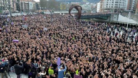 Mii de femei au demonstrat duminică la Madrid împotriva inegalităţii de gen, în pofida temerilor provocate de coronavirus