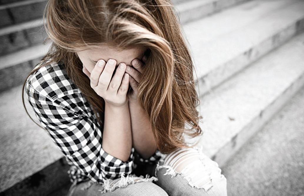 O adolescentă a trăit o poveste de dragoste cu un bărbat mai mare ca v&acirc;rstă. C&acirc;țiva ani mai t&acirc;rziu a aflat consecințele acestei iubiri