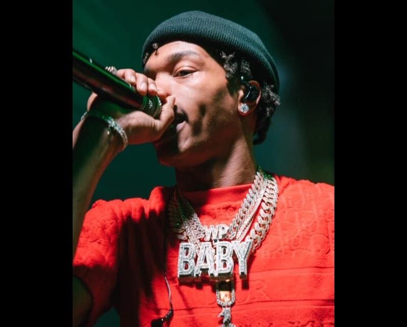 O persoană a fost &icirc;mpuşcată la un concert al rapperului Lil Baby