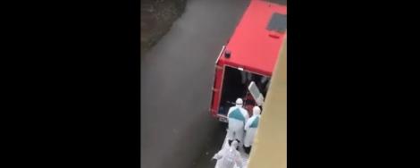 Alertă la Ploiești. Un student întors azi-noapte din Italia, transportat de urgență la spital după ce s-a confruntat cu febră 
