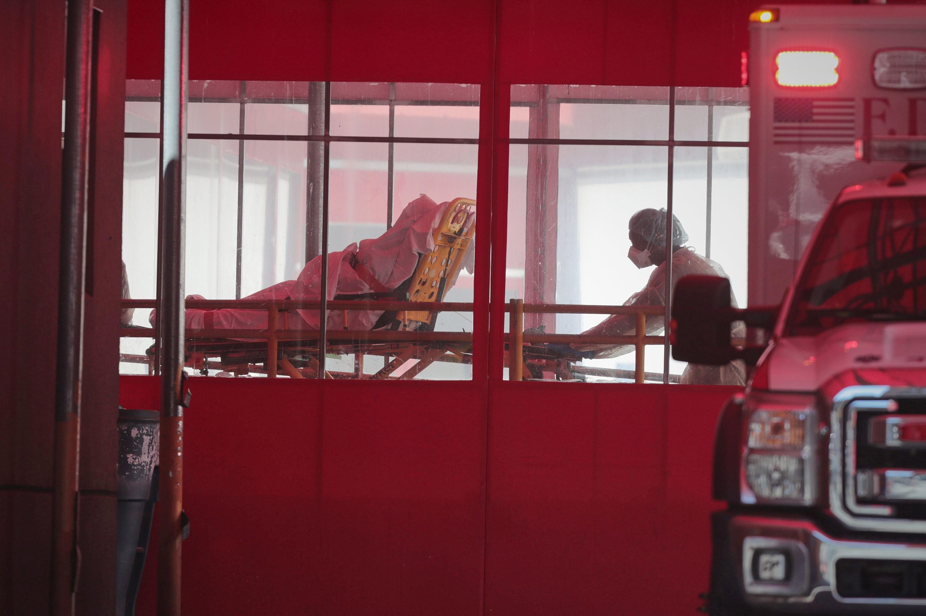 &bdquo;Se minte foarte mult, ca şi la Colectiv! Am simțit frica morții!&rdquo; Un medic a avut curajul să scoată gunoiul de sub preș! Ce se &icirc;nt&acirc;mplă, de fapt, &icirc;n spitale?