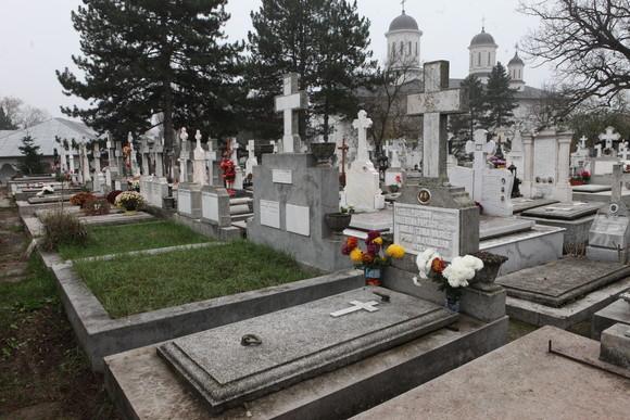 Măsuri drastice pentru a preveni răsp&acirc;ndirea coronavirusului. Cimitirele din Capitală şi pădurea Băneasa, &icirc;nchise de Florii