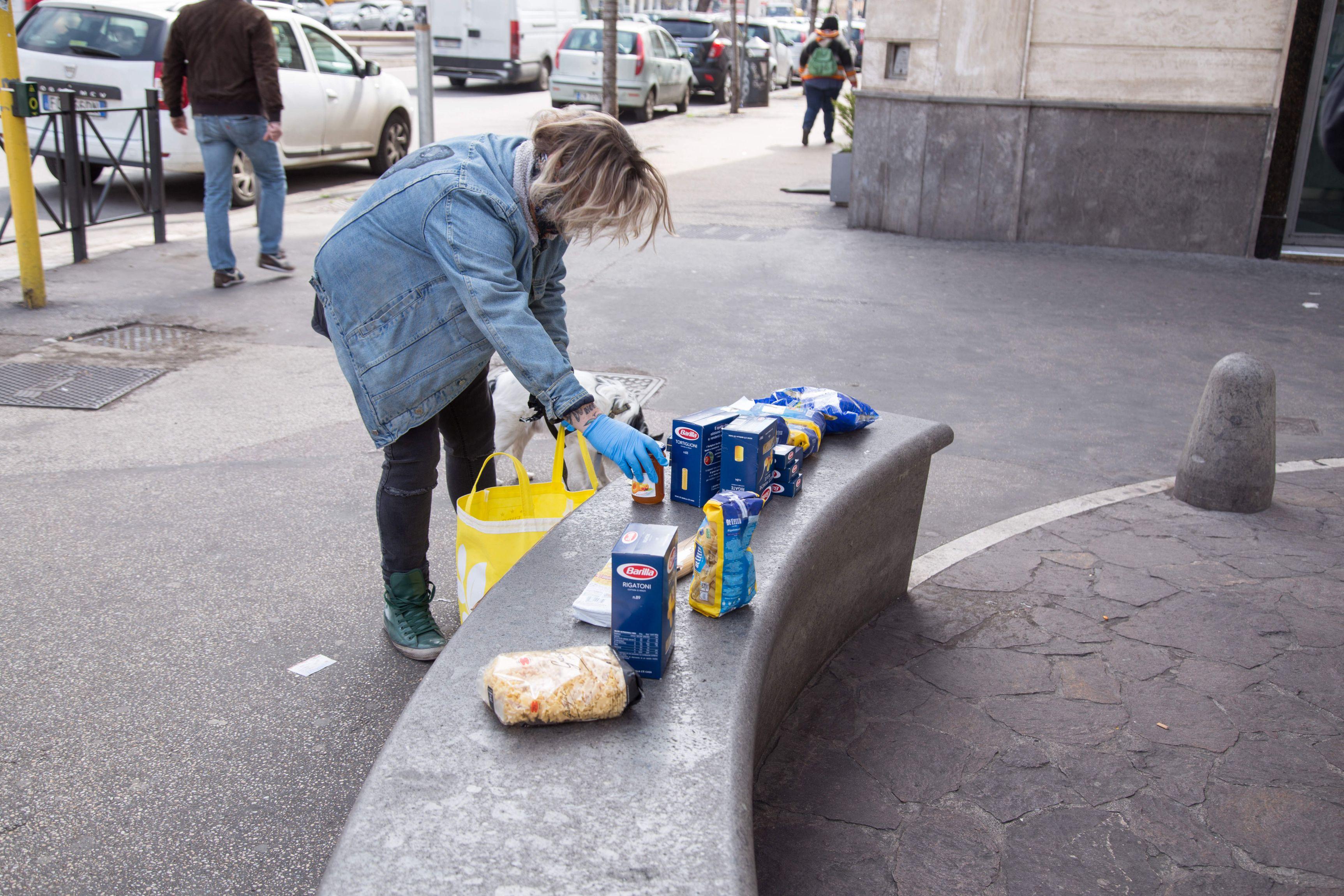 Mafia &icirc;i ajută pe cei mai săraci &icirc;n Italia. Autoritățile avertizează: "Trebuie intervenit. Toată Europa se va umple de mafioți!"