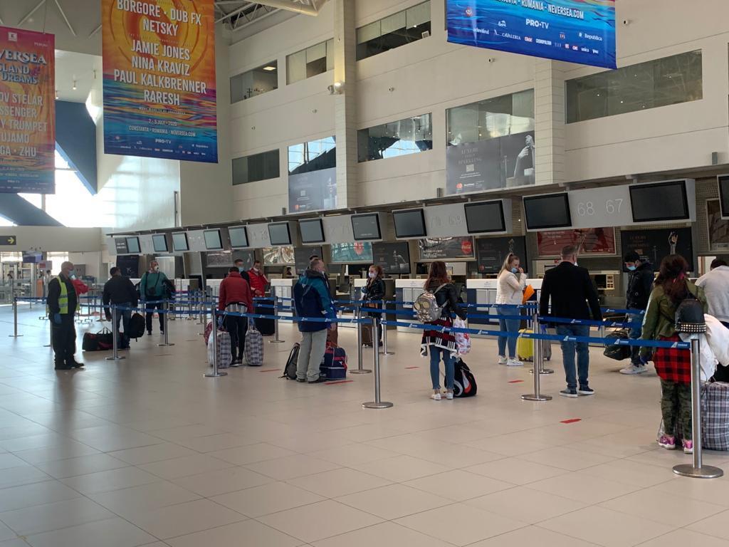Zece curse programate de pe Aeroportul Otopeni, opt fiind chartere pentru transportul muncitorilor sau repatrierea cetăţenilor