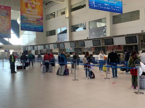 Zece curse programate de pe Aeroportul Otopeni, opt fiind chartere pentru transportul muncitorilor sau repatrierea cetăţenilor