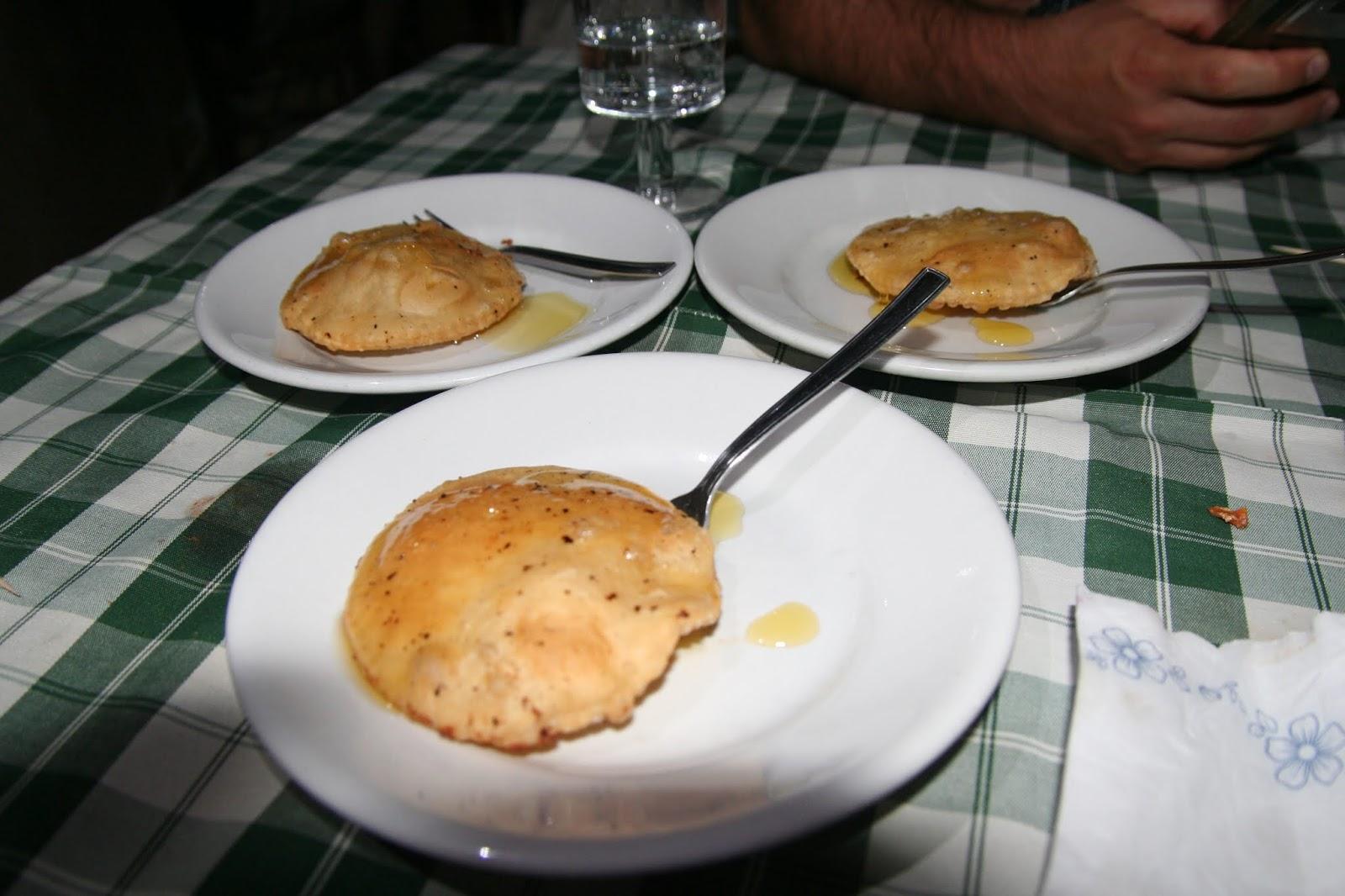 Mafia italiană c&acirc;știgă popularitate de pe urma crizei. Oferă m&acirc;ncare familiilor aflate &icirc;n carantină, impun&acirc;nd astfel control asupra lor