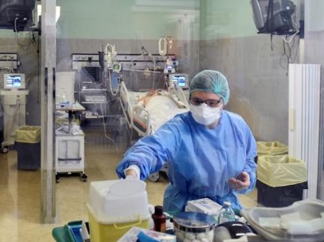 Primele două cazuri de îmbolnăvire cu Covid-19, în rândul cadrelor medicale de la Spitalul Municipal Dorohoi