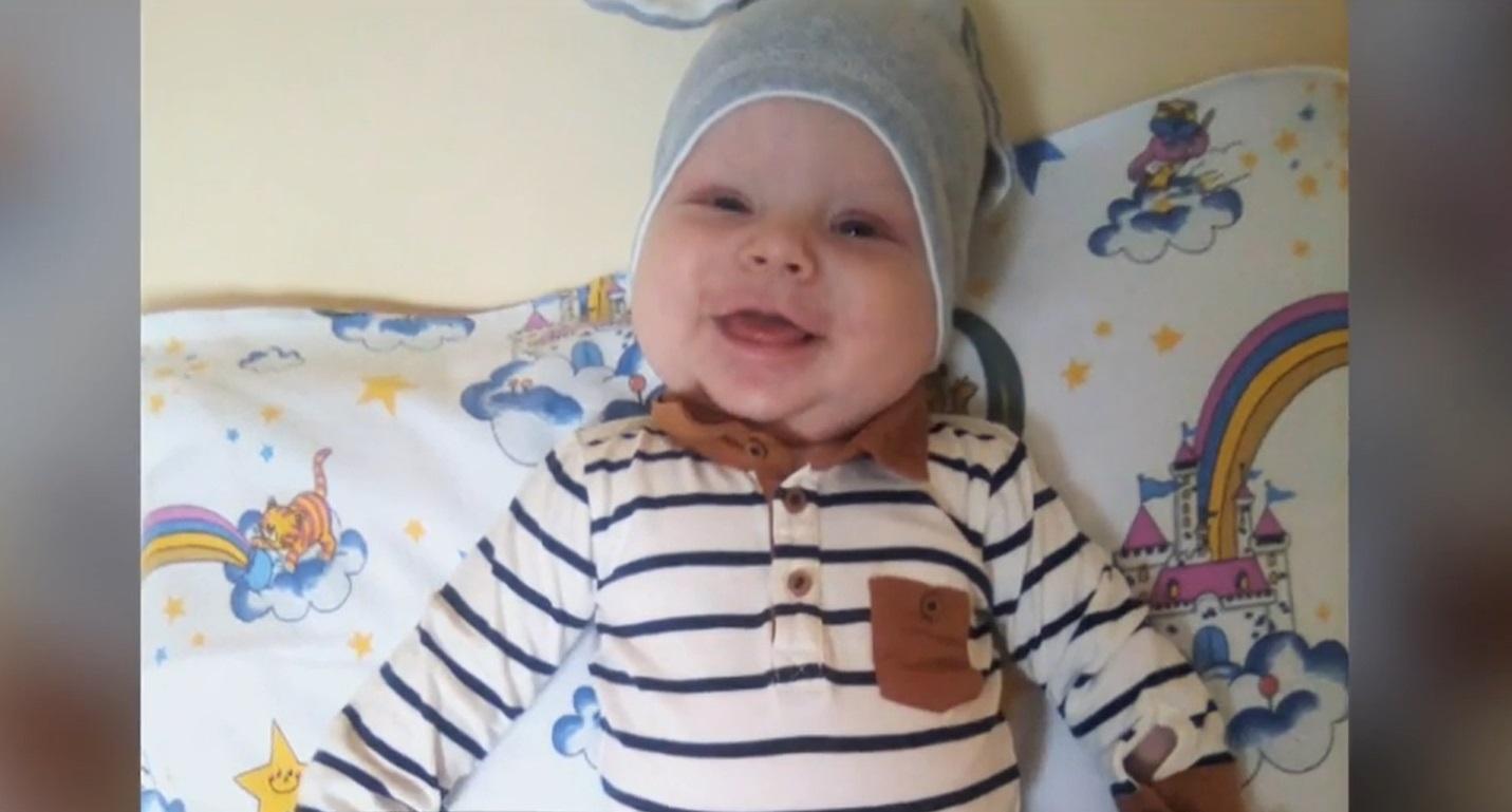 El e Mattias din Rădăuți și a &icirc;nvins Covid-19, la doar șase luni! Primul bebeluş infectat cu coronavirus din Rom&acirc;nia s-a vindecat