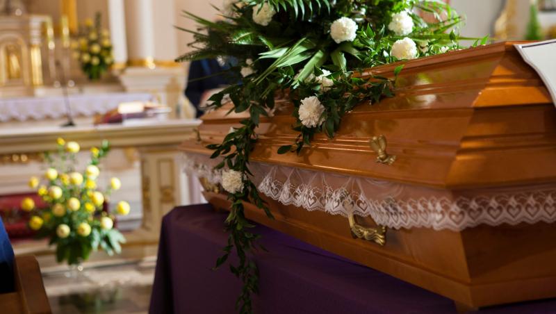 Autopsia și înmormântarea pacienților morți de Covid-19, în condiții speciale