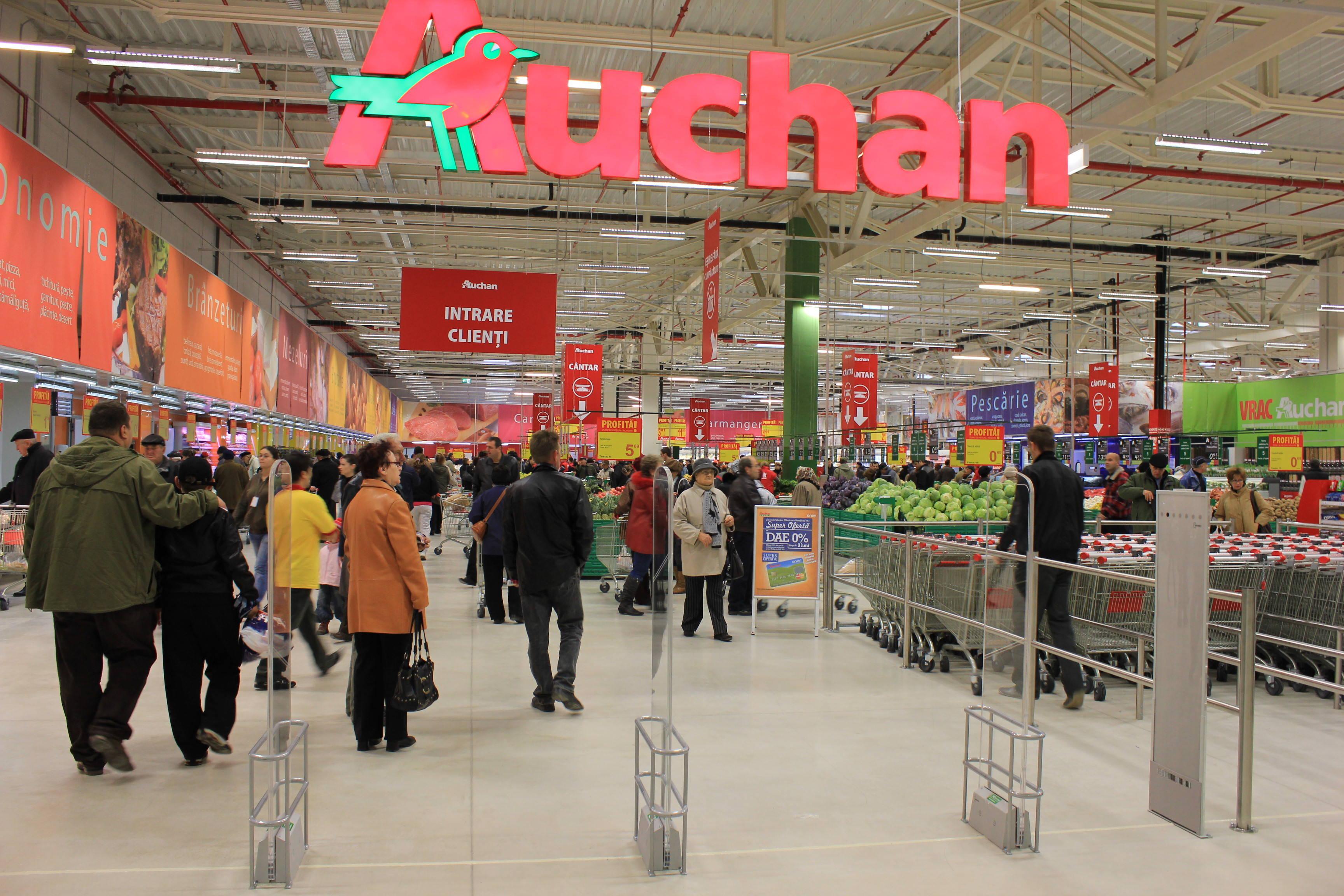 Program supermarketuri Paște 2020. Magazinele Auchan se închid în prima şi a doua zi de Paşte
