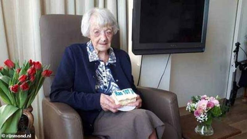 Ea este femeia care a învins coronavirusul la 107 ani. Bătrâna, externată în aplauzele medicilor: ”Șansele erau foarte mici, dar a reușit!”