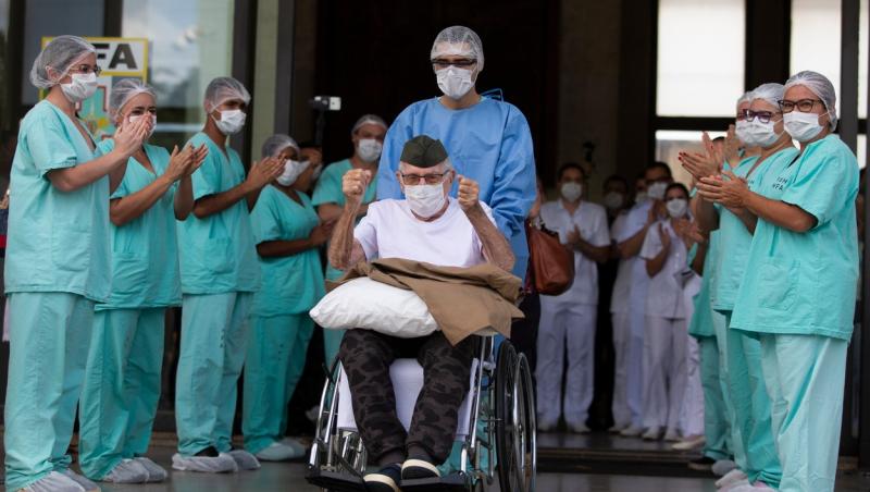 Un veteran în vârstă de 99 ani, din Brazilia, s-a vindecat de coronavirus.
