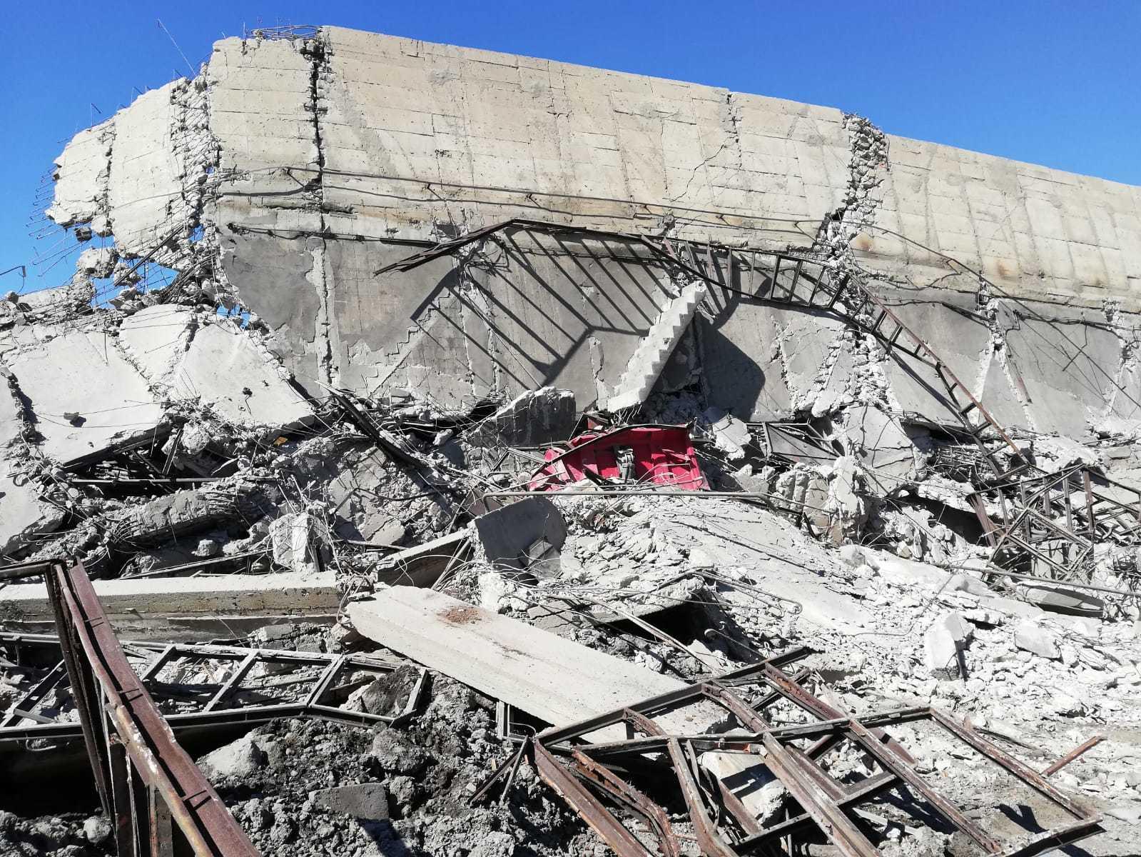 Hunedoara: Doi muncitori, prinşi sub tone de moloz, după prăbuşirea unui turn de extracţie al Exploatării miniere Uricani