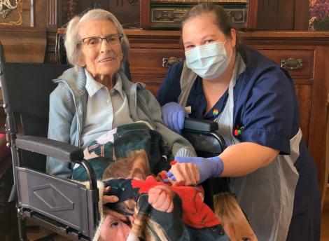 „Mă simt foarte norocoasă”. A învins coronavirusul, la 106 ani, după ce a prins Primul și Al Doilea Război Mondial! Ce și-a dorit, la ieșirea din spital. FOTO