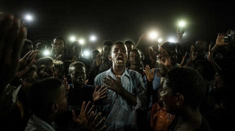 Instantaneu din timpul revoltelor din Sudan, recompensat cu cel mai prestigios premiu pentru fotografie de presă