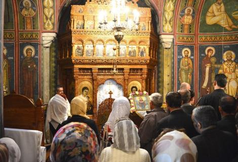 Preot din Maramureș, amendat cu 20.000 de lei, pentru că a oficiat slujba cu participarea enoriașilor