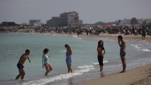C&acirc;nd vom putea merge la mare, de fapt! Răspunsul așteptat de toți rom&acirc;nii, &icirc;n plină epidemie de Covid-19