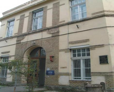 Bărbat cu simptome de Covid-19, fugit pe geamul spitalului, în Cluj