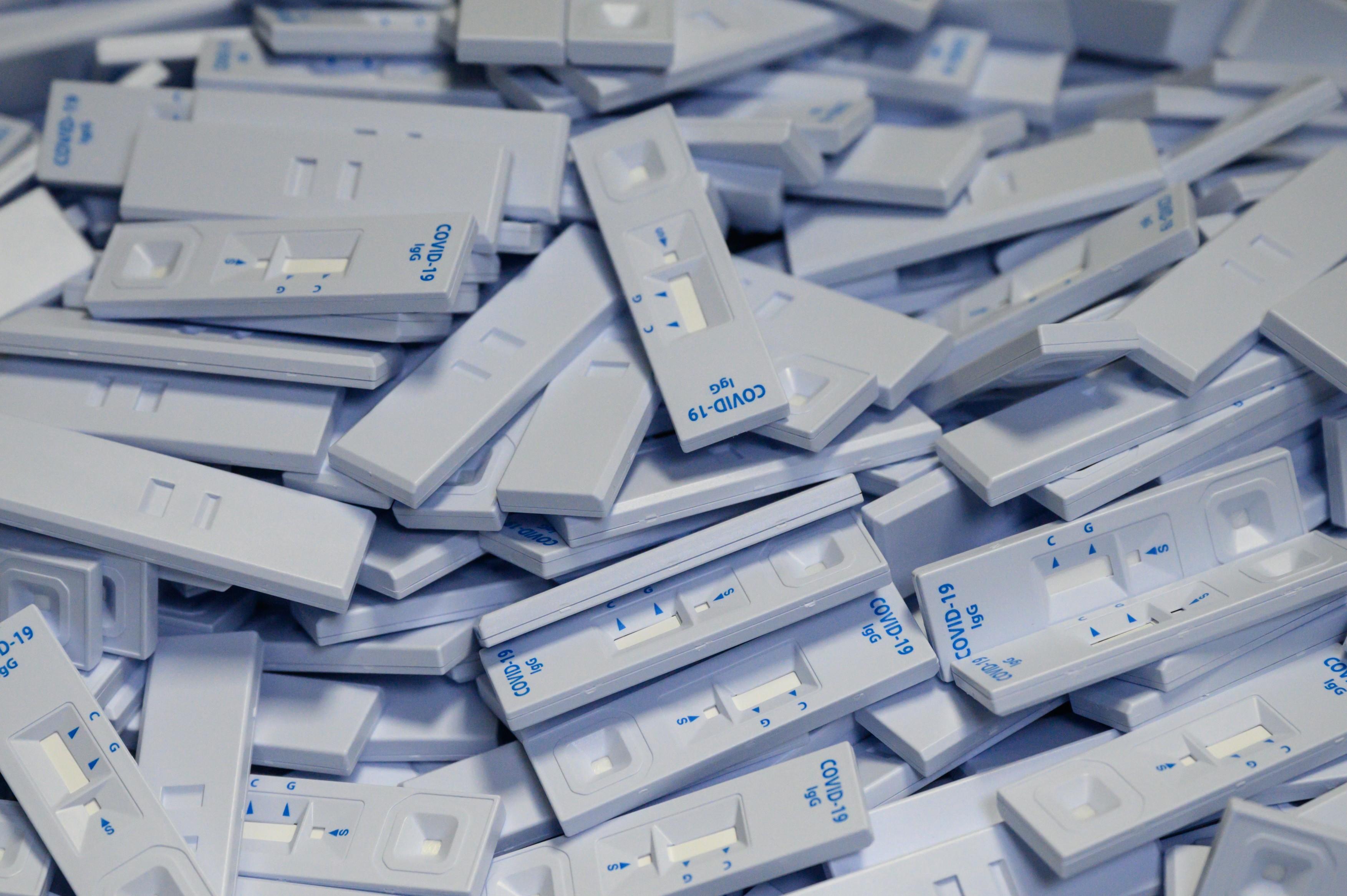 Studiu alarmant! &Icirc;n lume ar fi, de fapt, milioane de bolnavi de Covid-19! Trei infectați din zece nu sunt detectați la testul pentru coronavirus