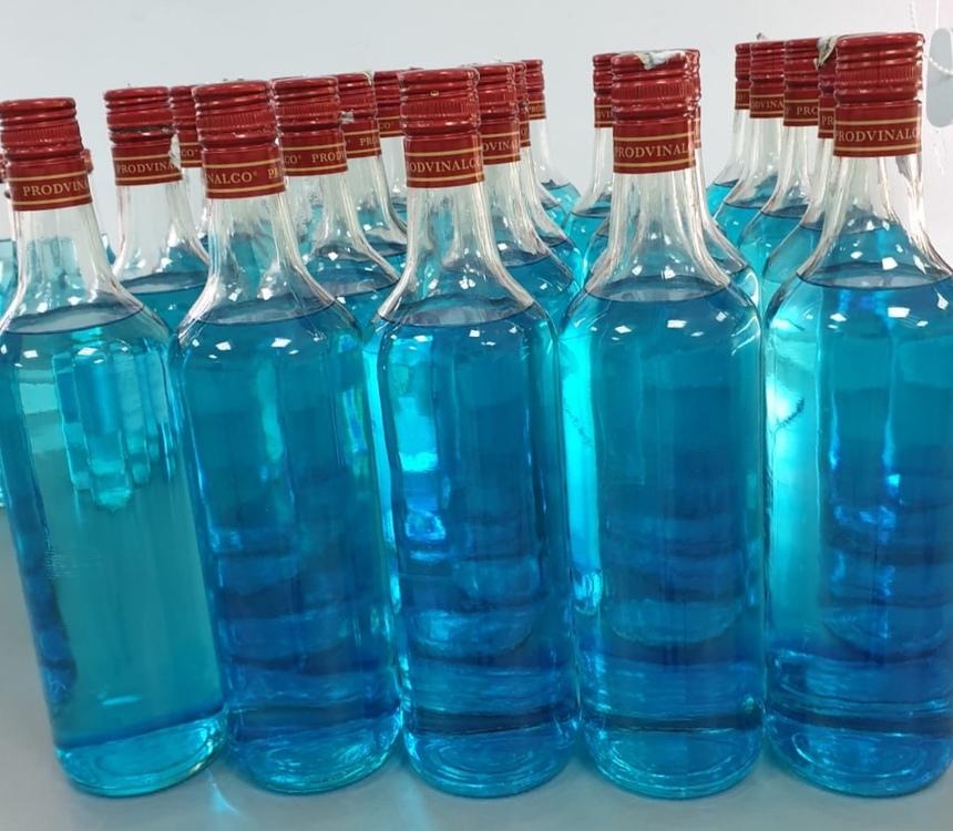 Primii 500 de litri de dezinfectant de mâini 100% românesc, produși la Sibiu! Reţeta a fost recomandată de OMS