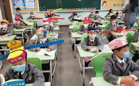 Cum s-ar putea întoarce elevii la școală, dacă România ar lua exemplul Chinei! Regulă dramatică în sălile de clasă! FOTO