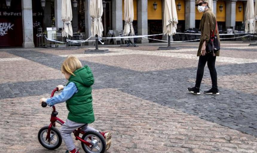 Semne ale unei &icirc;ncetiniri a epidemiei &icirc;n Spania; bilanţul covid-19 creşte cu 453 de morţi şi 2.144 de contaminări la 24.275 de decese şi 212.917 de cazuri; rata infectării scade la sub 1 &icirc;n majoritatea regiunilor