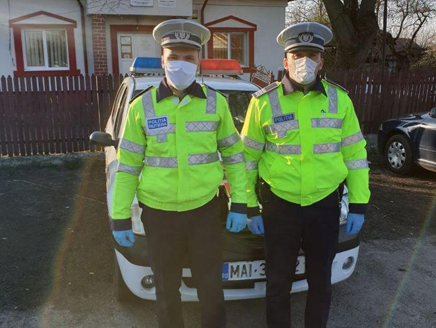 Ei sunt polițiștii salvatori de la Lunca Corbului! &Icirc;n toiul nopții, au găsit un bărbat &icirc;njunghiat și lăsat să moară &icirc;n stradă! Agresorul a fost arestat imediat!