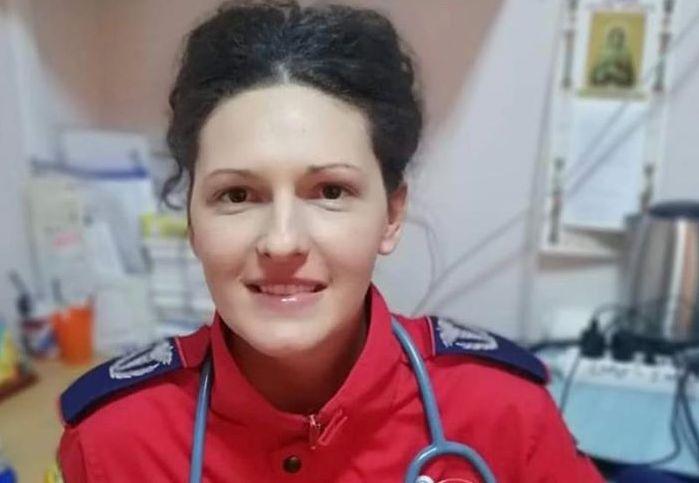 &bdquo;&Icirc;mi pare rău că nu pot să vă str&acirc;ng &icirc;n brațe, dar vă rog să aveți grijă de voi, vă iubesc mult!&rdquo;. Povestea impresionantă a unui medic din Iași, care a ales să meargă la Suceava