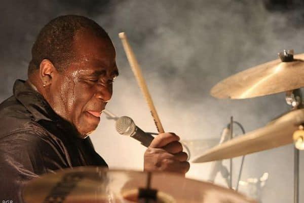 &Icirc;ncă un artist răpus de Covid-19! Patrick Francfort, bateristul trupei Gibson Brothers, a murit din cauza coronavirusului