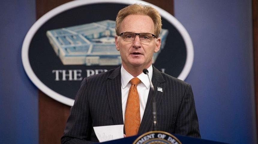 Secretarul US Navy, Thomas Modly, a demisionat după critici aduse unui comandant de navă care a cerut ajutor &icirc;n criza coronavirusului