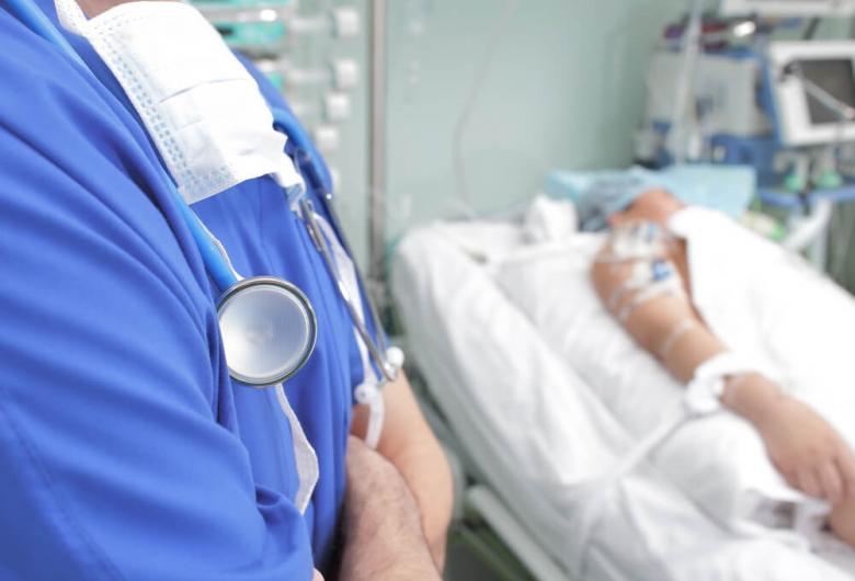 Cum a fost posibil ca un bărbat de 46 de ani, perfect sănătos, să moară la Iași. Medic: &rdquo;A făcut o formă fulminantă a infecției cu COVID-19!&rdquo;