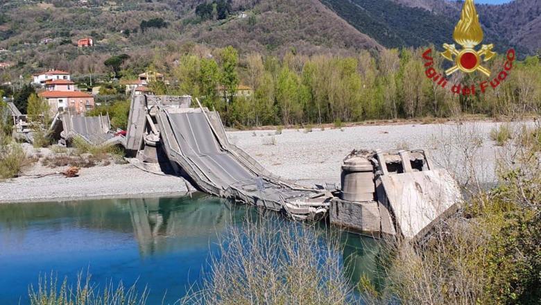 Italia, aproape de o nouă tragedie! Un pod rutier s-a prăbușit. Pe acolo treceau, &icirc;nainte de coronavirus, sute de mașini