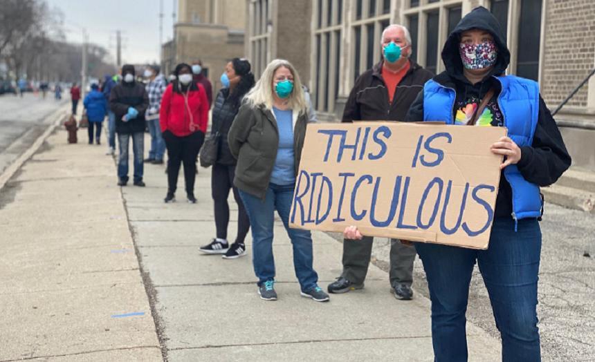 Primele alegeri &icirc;n toiul pandemiei noului coronavirus &icirc;n SUA, &icirc;n Wisconsin, trezesc &icirc;ndoieli cu privire la organizarea alegerilor prezidenţiale de la 3 noiembrie