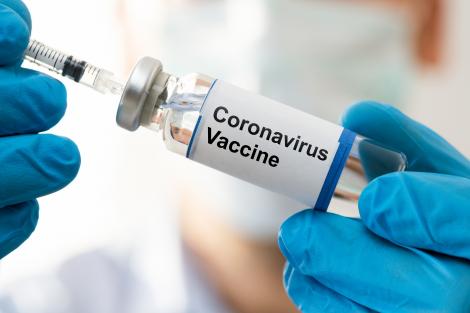 500 de oameni urmează să primească o primă doză a unui vaccin anti-coronavirus! Cel mai fericit scenariu al cercetătorilor: „Abia apoi vorbim despre producție în masă”