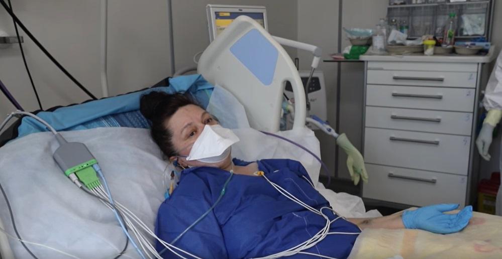 Mărturisirile cutremurătoare ale unei femei infectate cu noul coronavirus, internată pe secția ATI: &rdquo;Simptomele au evoluat nu &icirc;n ore, ci &icirc;n minute, &icirc;n secunde. E o boală foarte grea!&rdquo;