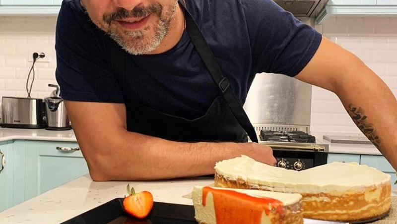 FOTO | Cum arată prăjitura cheesecake clasică făcută de Chef Sorin Bontea. Este delicios de aspectuasă