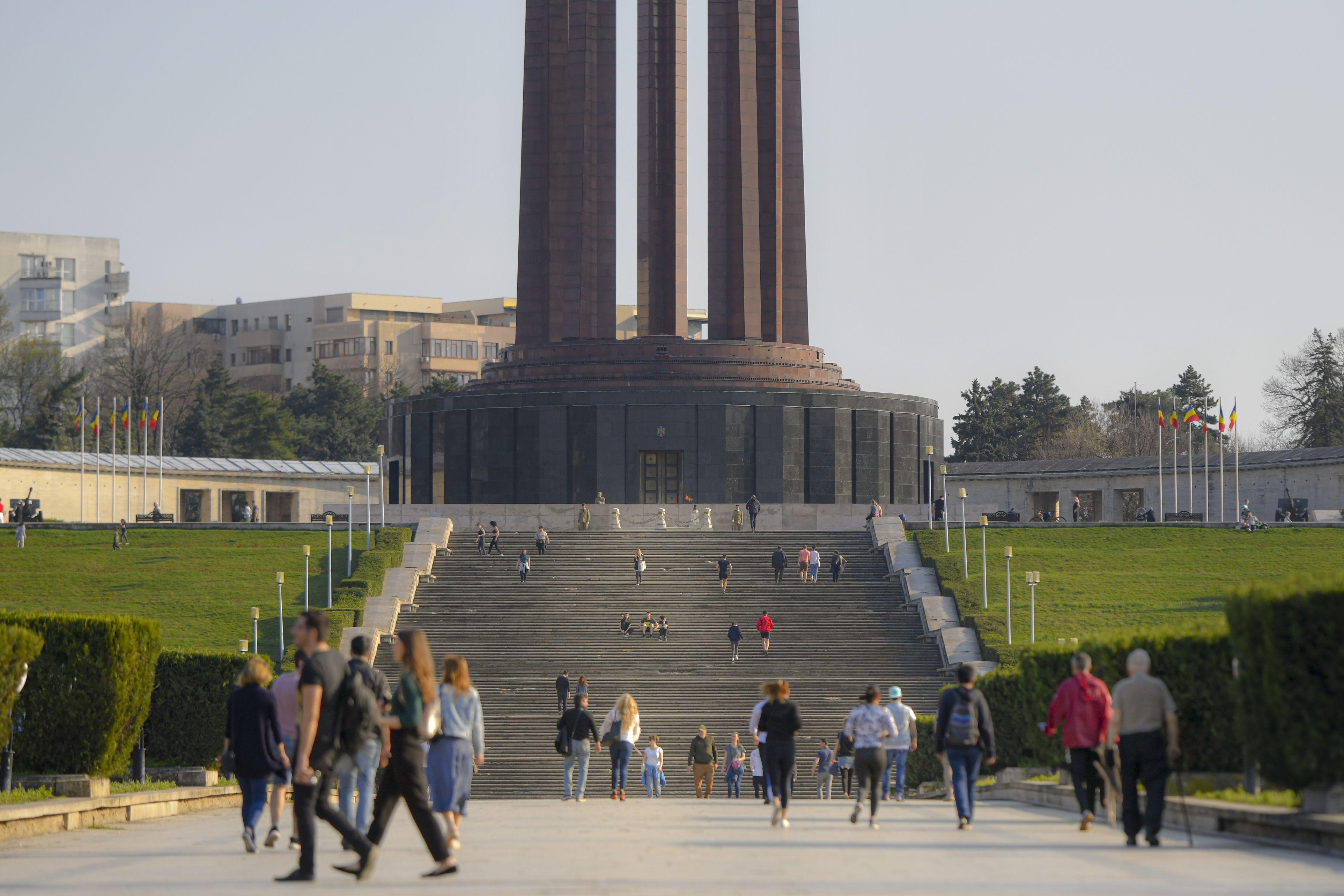 E oficial! Se deschid toate parcurile şi grădinile publice din Capitală. Data anunțată de primarul Gabriela Firea