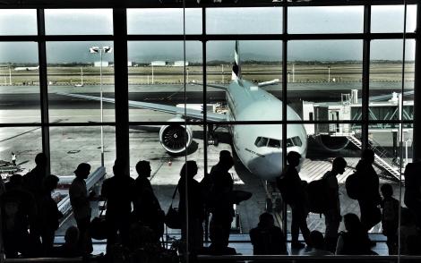 Reguli noi pentru cei care călătoresc cu avionul. SRI a anunțat modificări importante. Ce va fi permis, în următoarea perioadă?