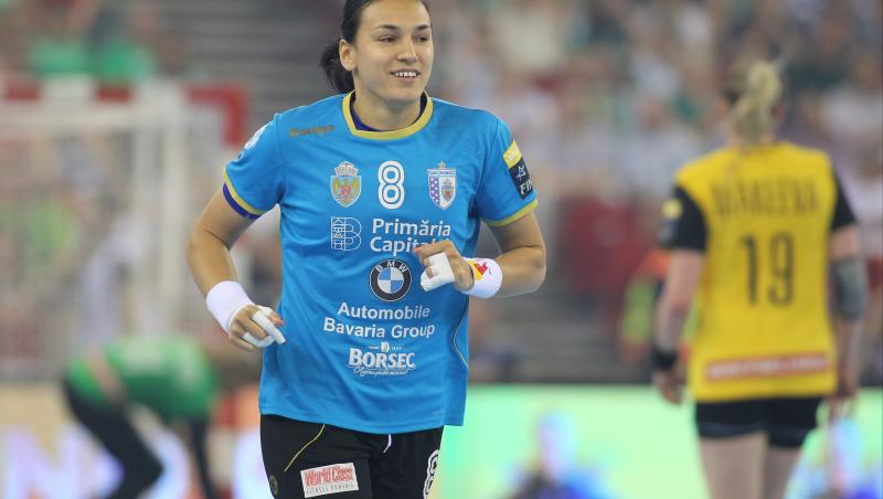 Cristina Neagu, desemnată de patru ori cea mai bună handbalistă a lumii, câștigă cât un polițist local! Salariul i-a scăzut umilitor de mult de la 17.500 de euro/lună la 1.000 de euro/lună