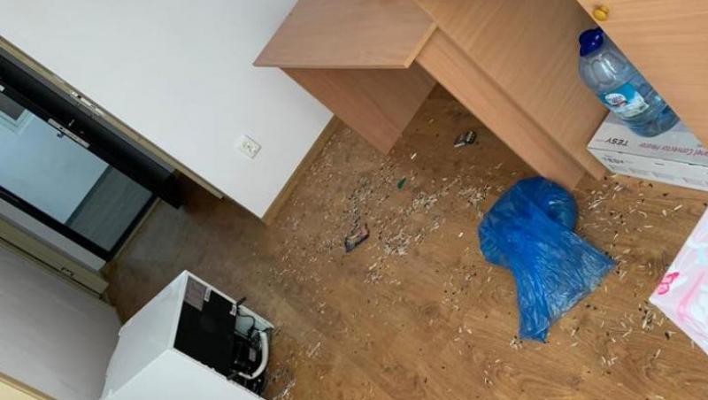 Imagini scandaloase! Dezastru total în centrele de carantină! „Nu se poate să distrugi mobilier, să scoți prize din pereți” - FOTO