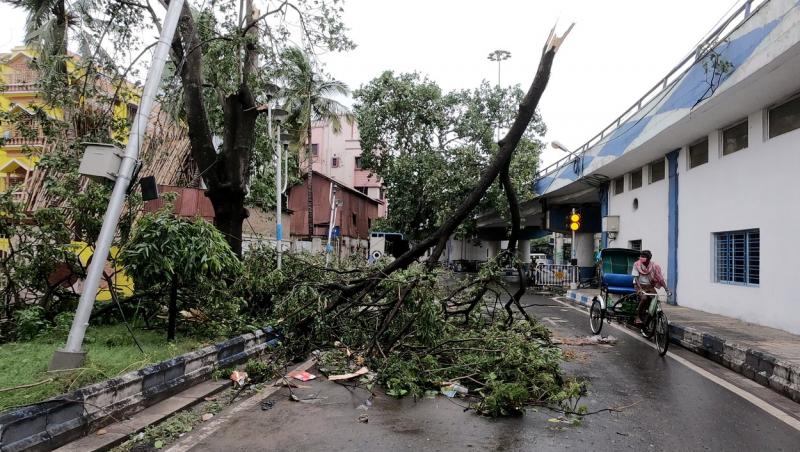 Ciclonul Amphan a devastat orașul indian Calcutta.