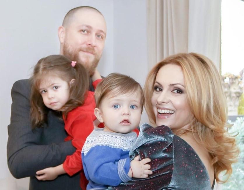 Simona Gherghe vorbește pentru prima oară despre problemele pe care le-a avut cu cei doi copii: &bdquo;Nici nu &icirc;ndrăzneam să mai sper&rdquo;