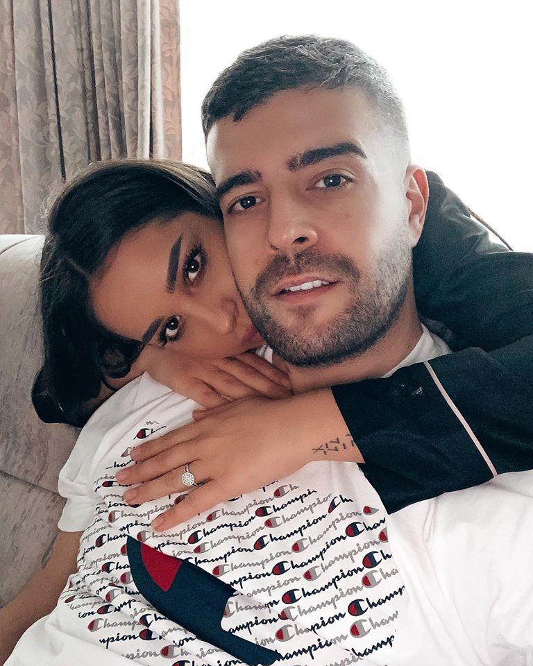 Speak, mesaj clar pentru admiratorii cu imaginație jucăușă: "Nu e ceea ce pare!"