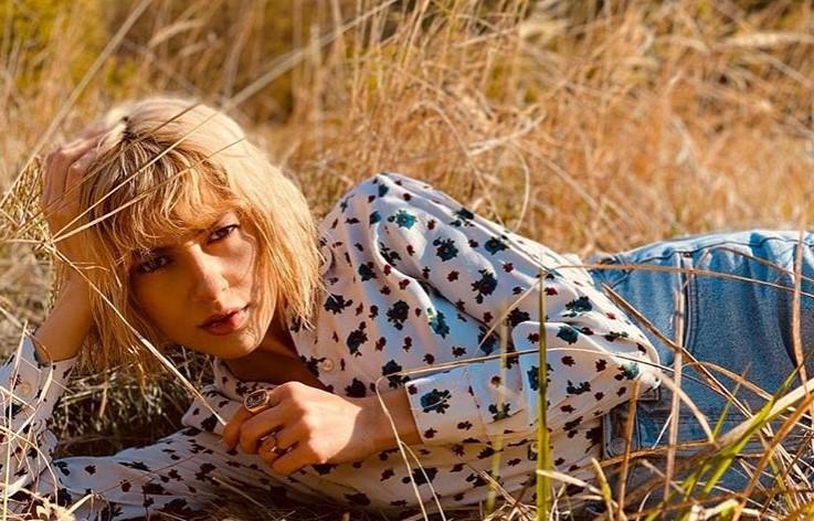 Lidia Buble, irezistibilă! Artista și-a etalat silueta apetisantă și a &icirc;ncins imaginația bărbaților! Cum s-a pozat iubita lui Răzvan Simion | Foto