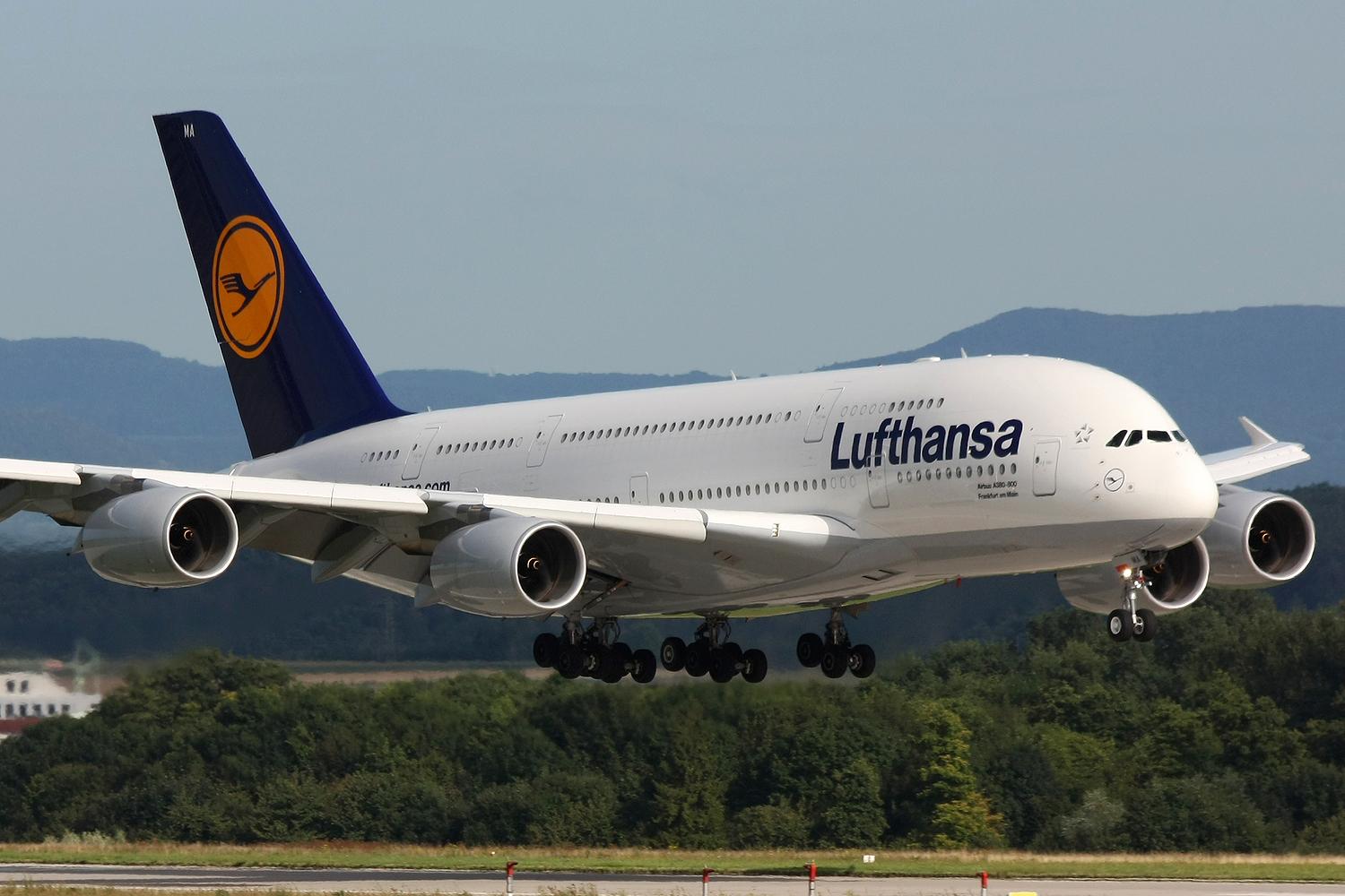 Lufthansa şi guvernul german au ajuns la un acord preliminar pentru un plan de salvare de nouă miliarde de euro